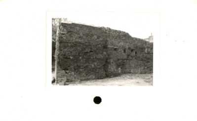 fragment miejskiego muru obronnego, skan 2