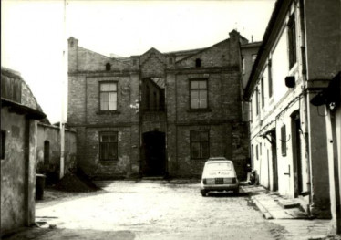 fabryka, budynek główny, skan 3