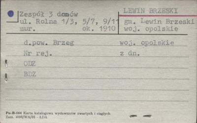 zespół 3 domów, skan 1