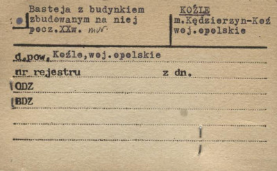 basteja z budynkiem zabudowanym na niej, skan 1