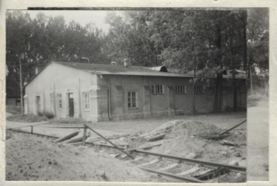 koszary 11 Charkowskiego Pułku Ułanów Rosyjskich, ob. 25 Pułk Łączności - magazyn, skan 3
