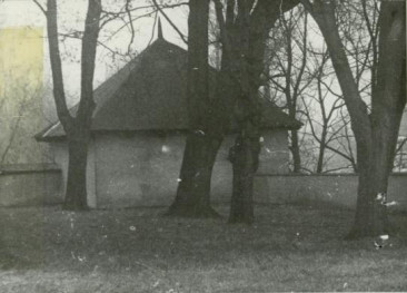 kostnica przy kośc. par. Św. Trójcy, skan 2