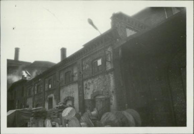 Elmet - budynek gospodarczy, skan 2