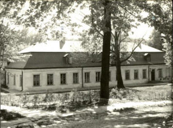 zespół pałacyku T. Zielińskiego; ujeżdżalnia pałacowa, skan 3