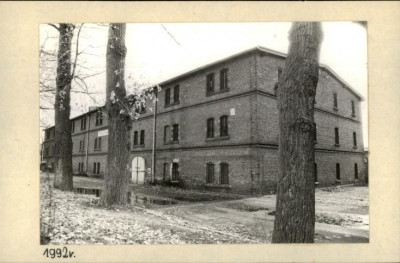 magazyn (37) - koszary ułanów, nast. artylerii, ob. jednostka wojskowa 14-96, skan 2