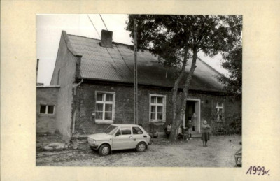 stajnia, ob. dom - folwark, skan 2