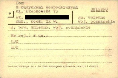 dom z budynkami gospodarczymi, skan 1