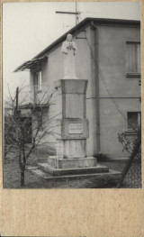 słup z figurą Chrystusa, skan 2