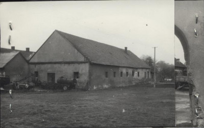 wozownia ze stajnią w zespole d. karczmy, ob. SKR Krzywaczka, skan 2