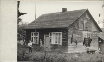 dom w zagrodzie, skan 2