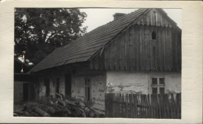 dom z zabudową gospodarczą, skan 2