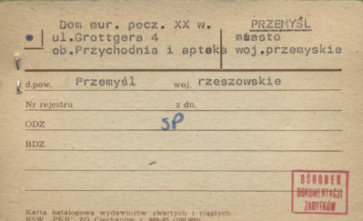 dom, ob. przychodnia i apteka, skan 1