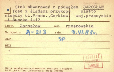 stok obwarowań z podwałem, fosą i śladami przykopy, skan 1