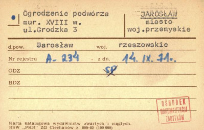 ogrodzenie podwórza, skan 1