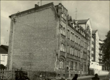 dom, skan 4