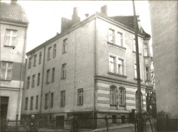 dom, skan 6