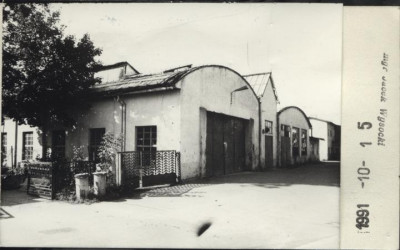 hangar, skan 2