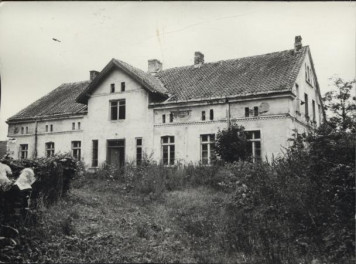 dwór - zespół dworsko-folwarczny, skan 3