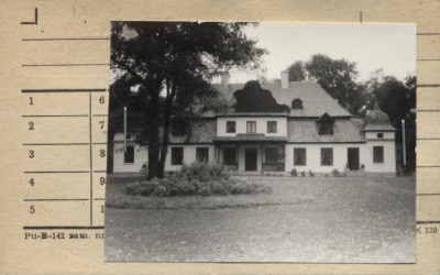 dwór/ob. Muzeum Regionalne Ziemi Średzkiej/, skan 2