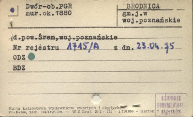 dwór, ob. PGR, skan 1