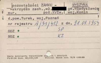 pozostałości zamku - f-nt skrzydła zamkowego, ob. mieszkalny, skan 2