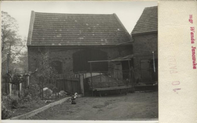 zagroda - stodoła, skan 2