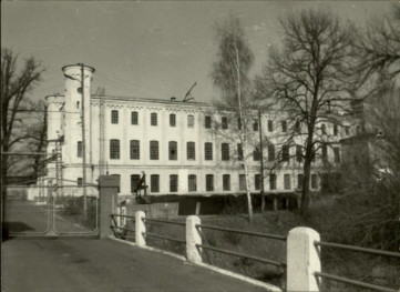 fabryka wyr. dzianych - budynek główny, skan 3