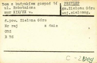 dom z budynkiem gospodarczym, skan 1