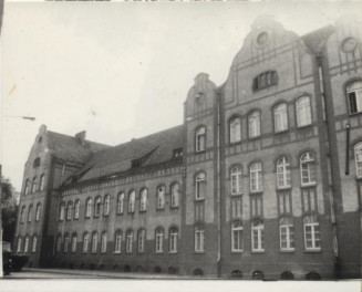 dom mieszkalny, koszary, skan 3