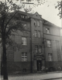 dom mieszkalny, koszary, skan 3