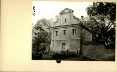 budynek bramny, ob. mieszkalny - zespół klasztoru cystersów, skan 2