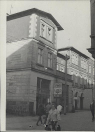 dom mieszkalny, bar, skan 3