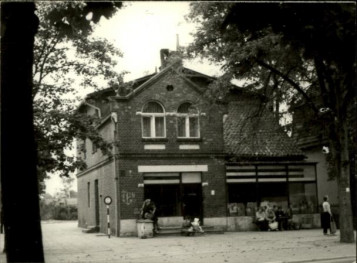 dom mieszkalny, sklep, skan 3