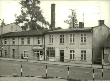 dom mieszkalny, sklep, skan 3