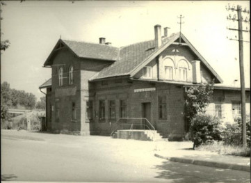 dom mieszkalny, bar, skan 3