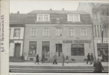 dom mieszkalny, sklepy, skan 2