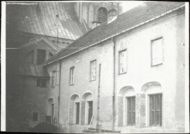 klasztor kanoników regularnych, ob. plebania, skan 3