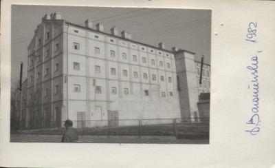 budynek fabryczny, skan 2