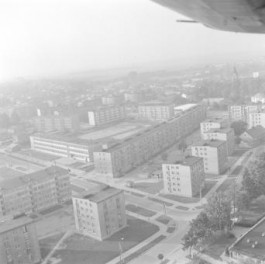 zabudowa miasta/ nowe budownictwo w centrum miasta od strony wschodniej, skan 1