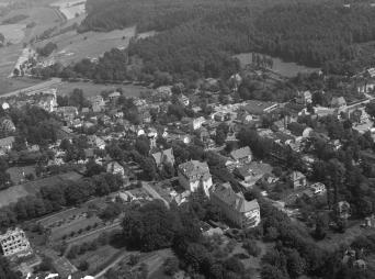 układ urbanistyczny miasta. Widok ogólny zabudowy miasta, skan 1
