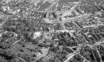 układ urbanistyczny. Widok ogólny  układu  urbanistycznego centrum od strony południowej -   zachodniej, skan 1