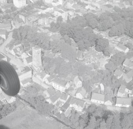 zabudowa miasta. Widok ogólny cmentarza od strony południowej, skan 1