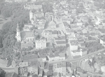 układ urbanistyczny. Widok ogólny układu od strony południowej, skan 1