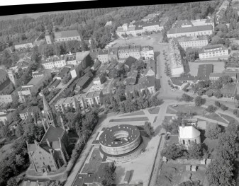 zabudowa centrum.  Widok ogólny  centrum miasta od strony południowej, skan 1