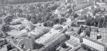 zespół staromiejski. Widok ogólny zespołu zabudowy staromiejskiej od strony wschodniej, skan 1