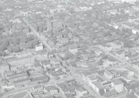 układ urbanistyczny. Widok ogólny układu centrum miasta od strony południowej - zachodniej, skan 1