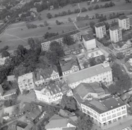 zabudowa centrum miasta. Fragment zabudowy  ul. Krupówki od strony zachodniej, skan 1
