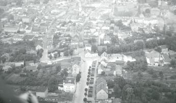 układ urbanistyczny. Widok ogólny układu urbanistycznego centrum miasta od strony zachodniej, skan 1