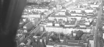 zabudowa miasta. Fragment zabudowa  miasta od strony zachodniej, skan 1