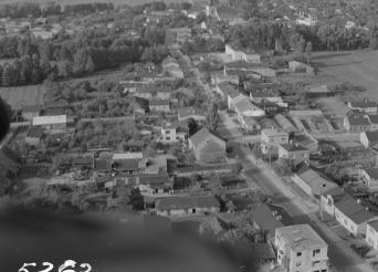 zabudowa miasta. Widok zabudowy centrum od strony południowej - zachodniej, skan 1